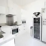 Daire White Luxury Penthouse In Centre *