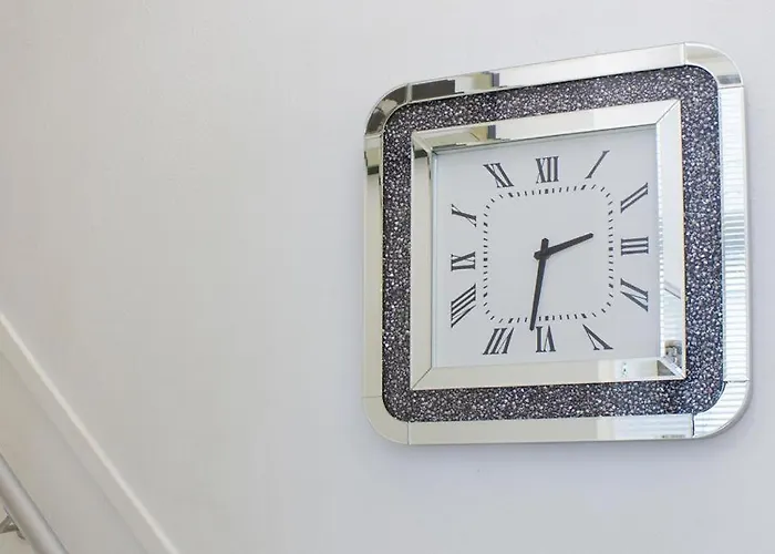 White Luxury Penthouse In Centre *