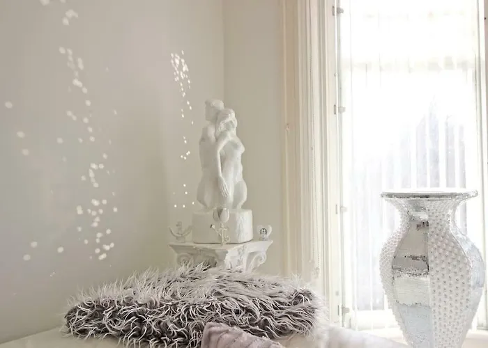 דירה White Luxury Penthouse In Centre