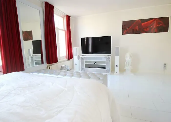 White Luxury Penthouse In Centre