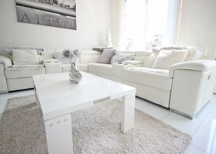 White Luxury Penthouse In Centre *