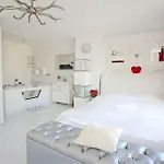 Apartment White Luxury Penthouse In Centre *