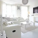 White Luxury Penthouse In Centre *