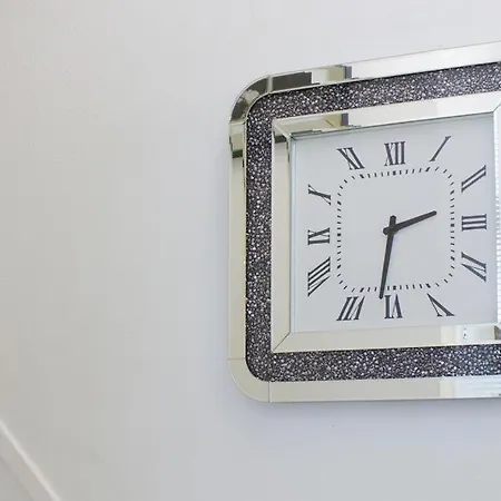 White Luxury Penthouse In Centre *