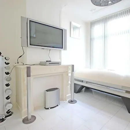 White Luxury Penthouse In Centre Amesterdão